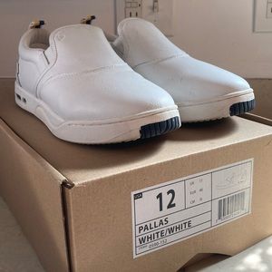 Axion Pallas Men’s White Leather Slip On Shoe Size 12